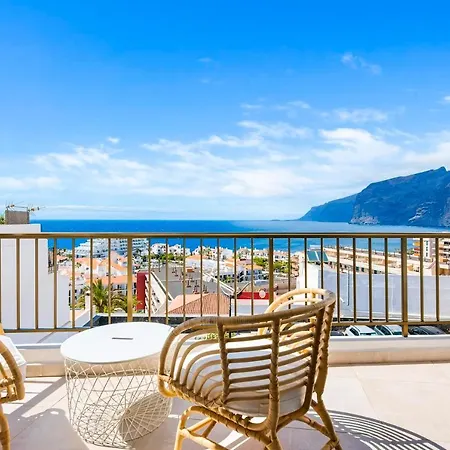 Quiet And Cozy Workation Place Near The Town Center With Cliffs And Ocean View Puerto de Santiago  Exterior photo