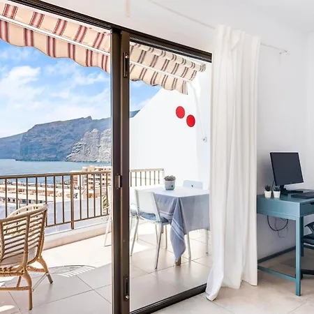 Quiet And Cozy Workation Place Near The Town Center With Cliffs And Ocean View Puerto de Santiago  Exterior photo
