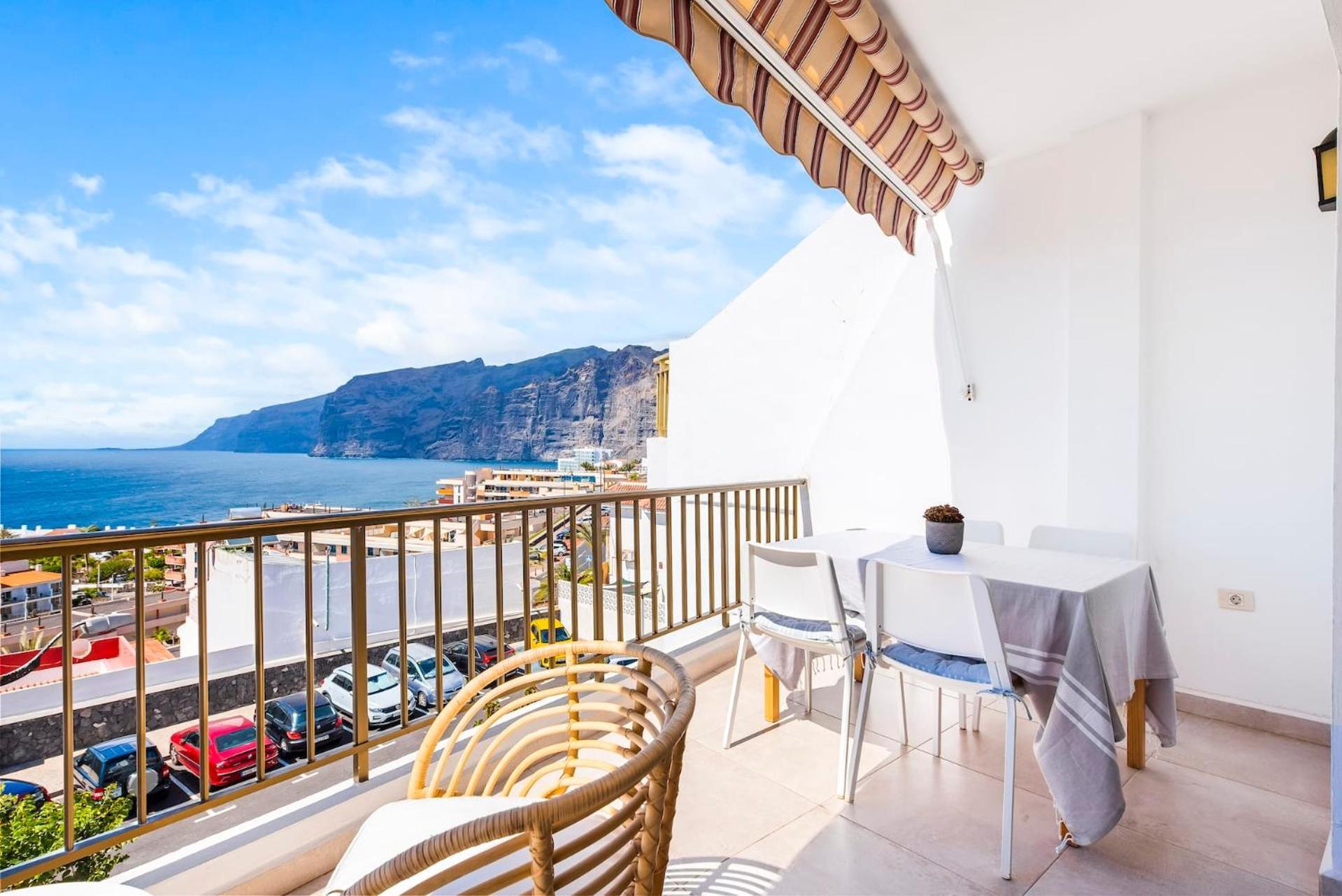 Apartment Quiet And Cozy Workation Place Near The Town Center With Cliffs And Ocean View *